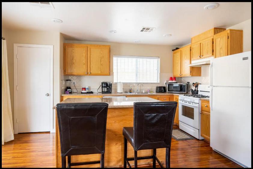 4 Bedroom North Las Vegas With Pool Екстериор снимка